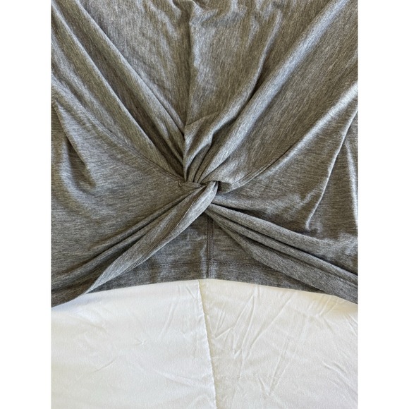 Lululemon Crescent Tee Twist Front T-Shirt Gray Short Sleeve Top Size 8 Yoga EUC - Picture 3 of 8